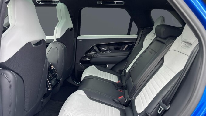 Land Rover Range Rover Sport 4.4 P635 V8 SV Ultimate Edition 5dr Auto Petrol Estate - Image 4